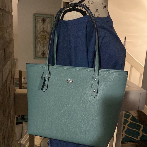 NWOT Coach Aquamarine City Zip Tote, perfect for spring 🥰 🌸 - Picture 1 of 7
